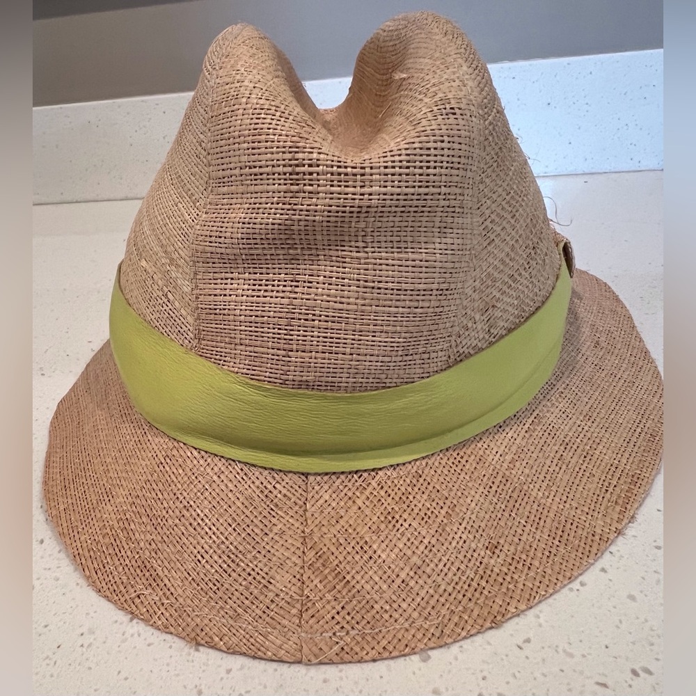 Straw hat with leather band